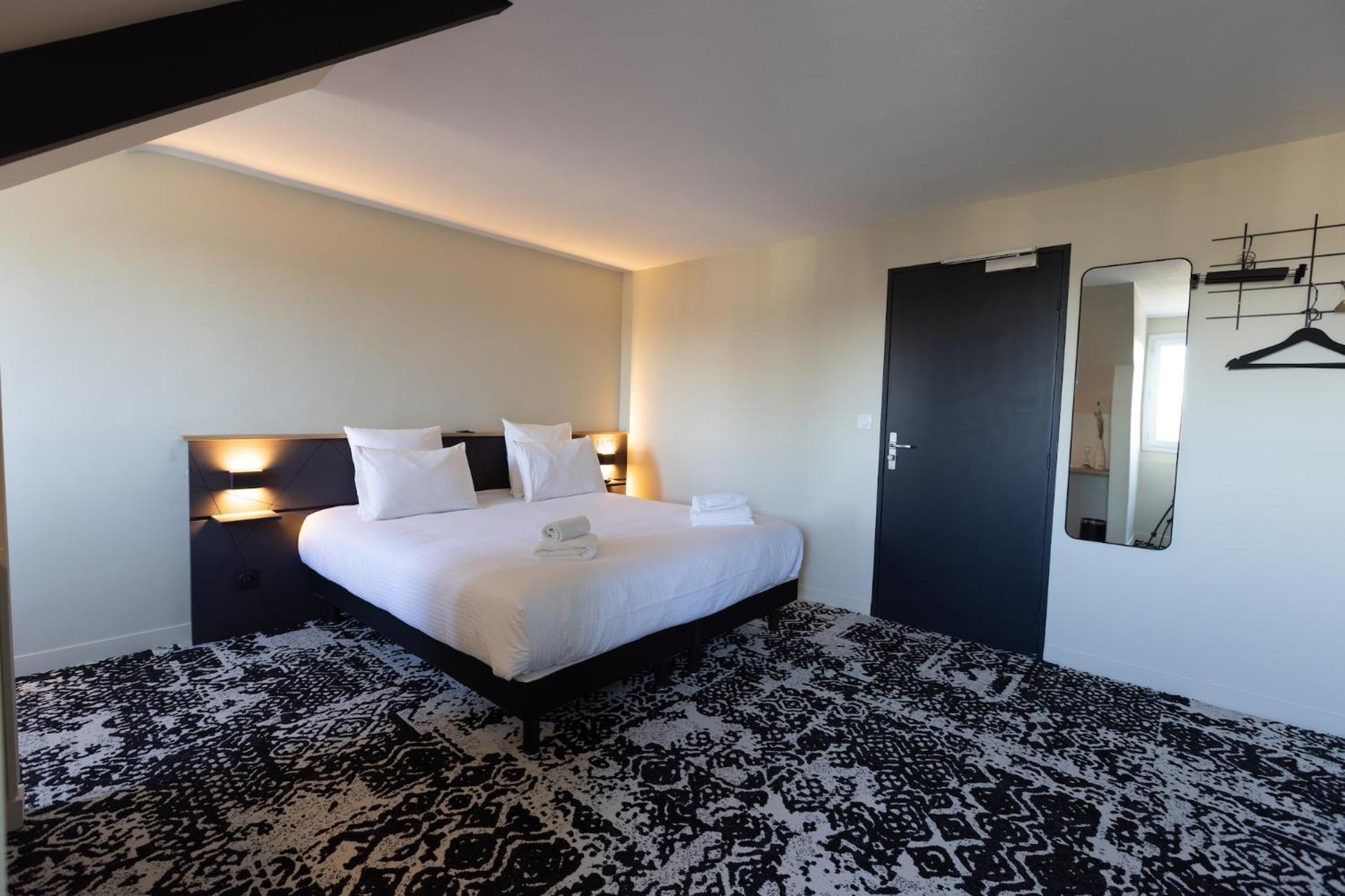 Logis Hotel & Restaurant Le Vert Bocage Franqueville-Saint-Pierre Eksteriør billede