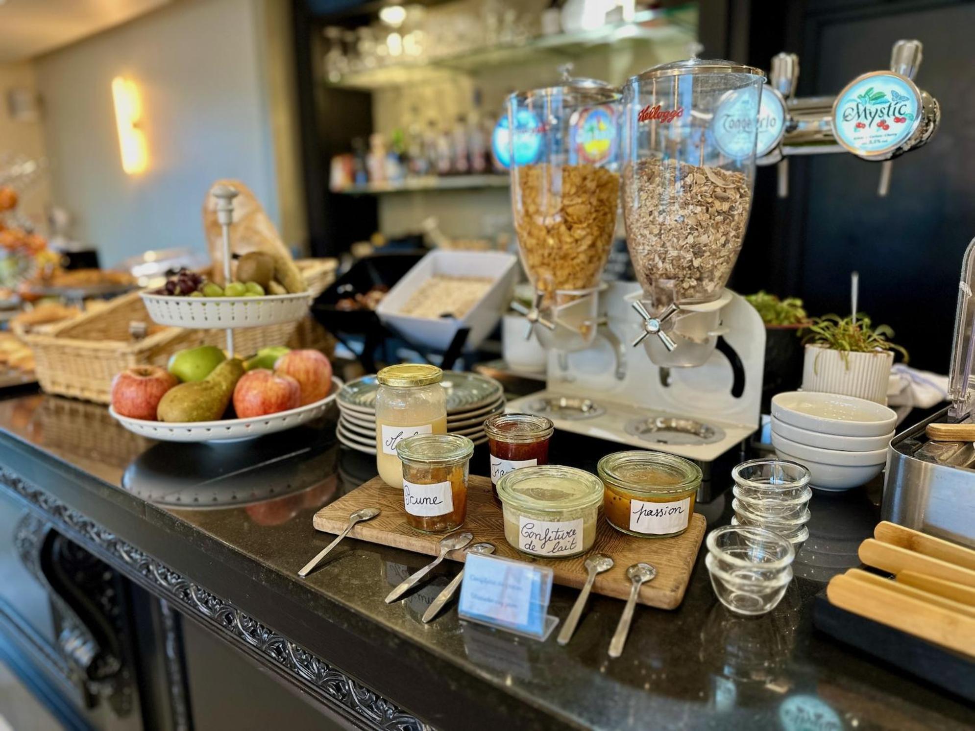 Logis Hotel & Restaurant Le Vert Bocage Franqueville-Saint-Pierre Eksteriør billede